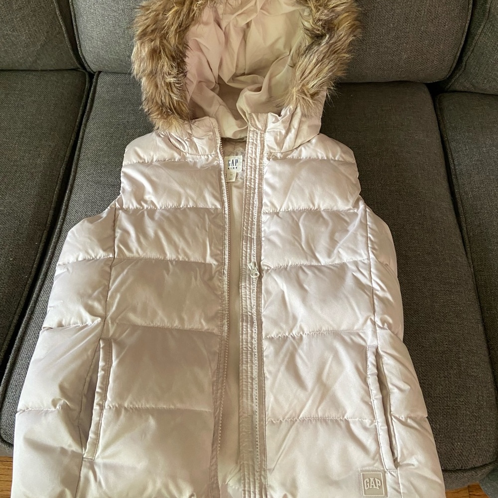 Xxl youth champagne white puffer vest from gap with hood